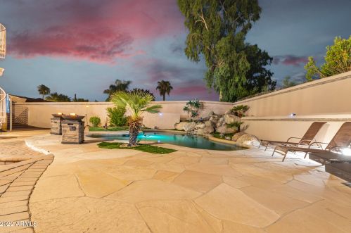 13816 18th St, Phoenix AZ 85022-2878 exterior