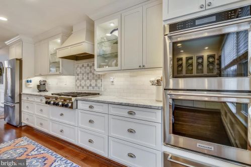 6316 Barrister Pl, Alexandria VA 22307-1214 exterior