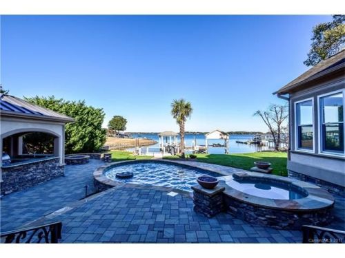 1048 Shoreline Dr, Stanley, NC 28164-7737