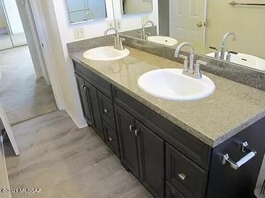 1649 Lester St, Tucson AZ 85705-8924 exterior