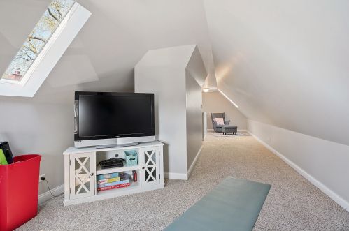 9323 Claremont Ave, Chicago IL 60643-6719 exterior