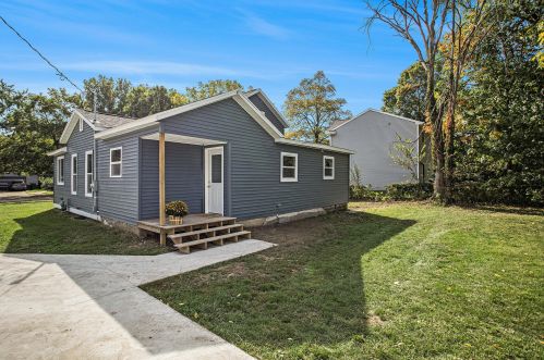 324 Michigan Ave, Three Rivers MI 49093-1124 exterior