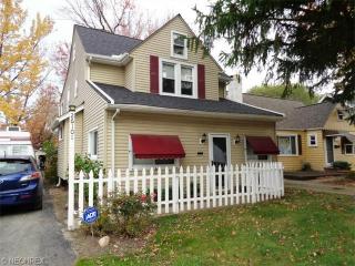 26101 Shoreview Ave, Cleveland OH  44132-1451 exterior