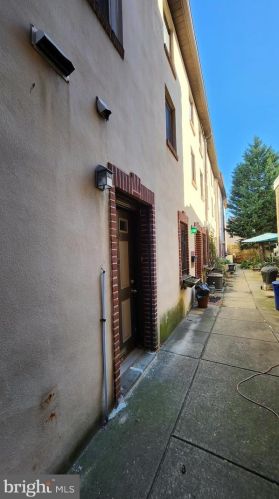 707 3rd St, Philadelphia PA  19123-2973 exterior