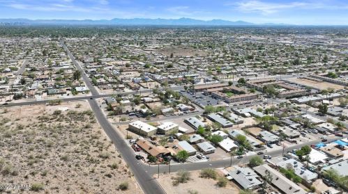 1302 Becker Ln, Phoenix AZ 85020-1532 exterior