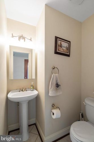 2014 Dundee Rd, Rockville MD exterior