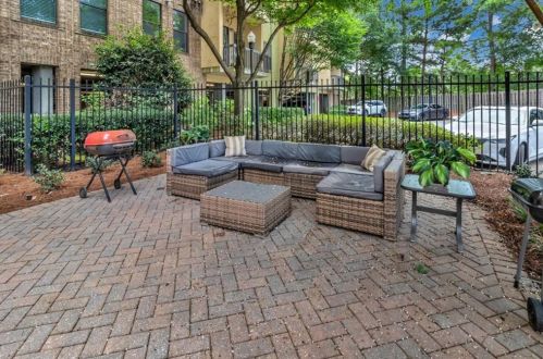 425 Chapel St, Atlanta GA  30313-1331 exterior