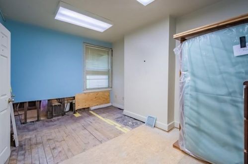 426 Marshall Ave, Pittsburgh PA 15214-3022 exterior