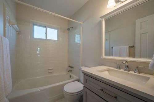 1434 Cedarhurst Dr, Atlanta GA 30338-4619 exterior