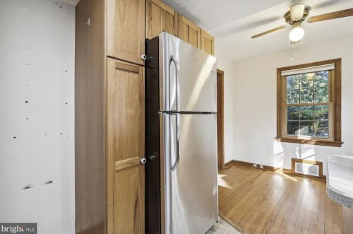 5823 Monticello Rd, Alexandria VA 22303-1302 exterior