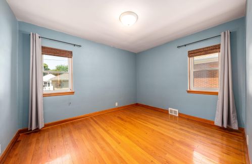 3029 86th St, Milwaukee WI  53222-4726 exterior