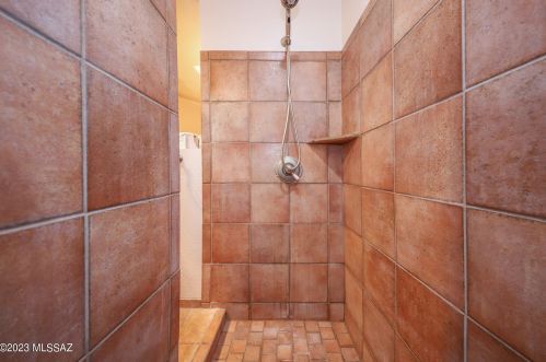 3865 Tanuri Dr, Tucson AZ 85750-1939 exterior