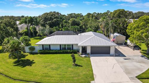 2910 Cates Cir, Fort Pierce FL  34952-5812 exterior