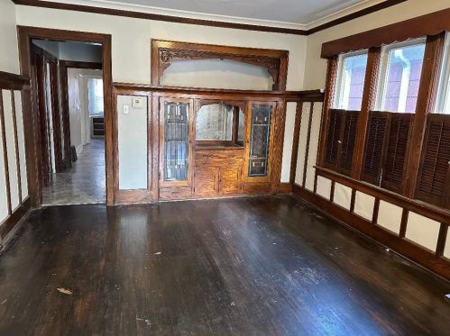 3438 Newhall St, Milwaukee, WI 53211-2805