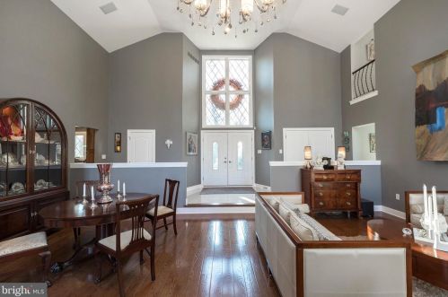 398 Lakeside Rd, Ardmore PA exterior