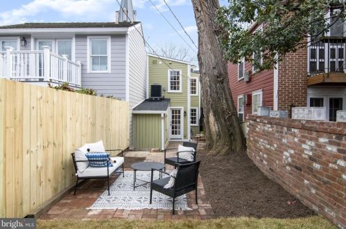 313 Royal St, Alexandria VA  22314-2628 exterior