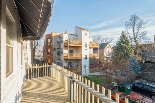 4542 Greenview Ave, Chicago IL 60640-5409 exterior