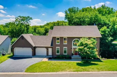 13618 Glasgow Ln, Saint Paul, MN 55124-7680