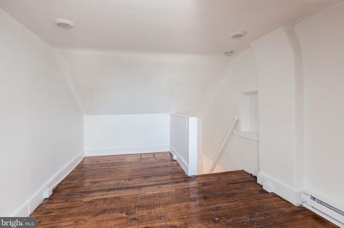 216 James St, Lancaster PA 17603-2910 exterior