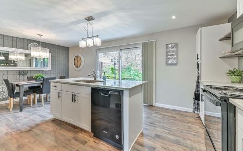 209 Thornberry Dr, Pittsburgh PA 15237-3349 exterior