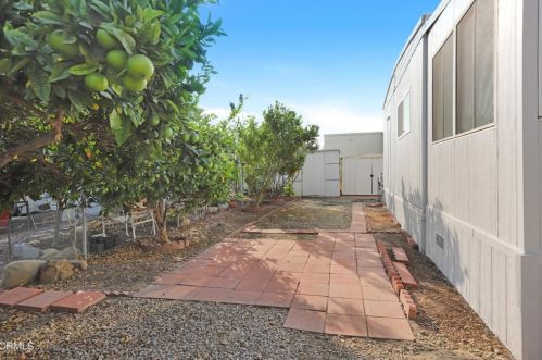 360 Borrego Ave, Oxnard CA  93033-6412 exterior