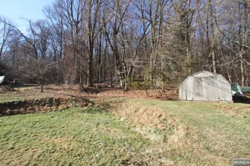 101 Hillside Dr, Paterson NJ  07508-2852 exterior