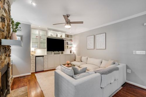 2505 Forrest Way, Atlanta GA  30305-3716 exterior