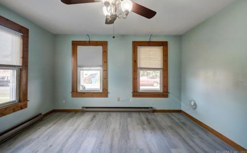 58 Washington St, Wallingford CT 06492-3530 exterior