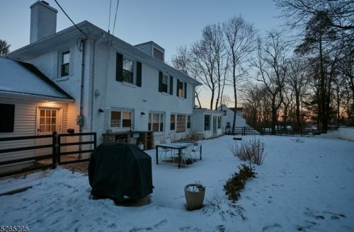 168 Forest Hill Rd, Town Center NJ  07052-3958 exterior