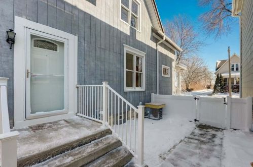 2119 Mound St, Milwaukee WI  53207-1331 exterior