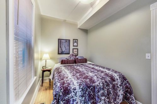 1240 Wolcott Ave, Chicago IL 60622-3883 exterior