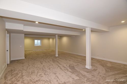 385 Berkley Ave, Elmhurst IL 60126-3167 exterior