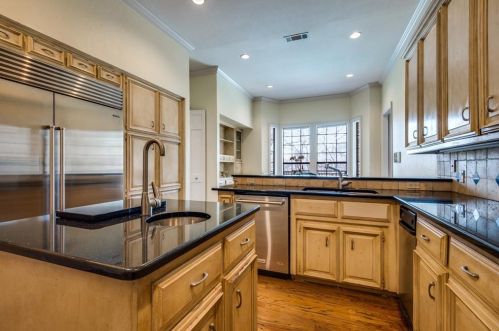 17907 Cedar Creek Canyon Dr, Dallas TX 75252-4944 exterior