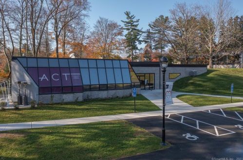 20 Blackman Rd, Ridgefield CT  06877-4204 exterior