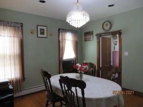 27 Orch Pl, Poughkeepsie NY 12601-1911 exterior