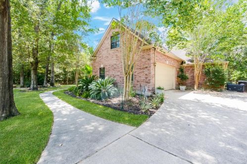 8827 Catamaran Way, Montgomery TX 77316-6881 exterior