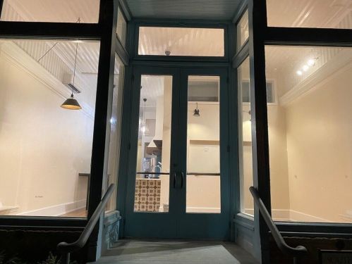 1728 Franklin Pl, Milwaukee WI  53202-1605 exterior