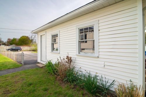 45 Grover St, Providence RI 02909-5209 exterior