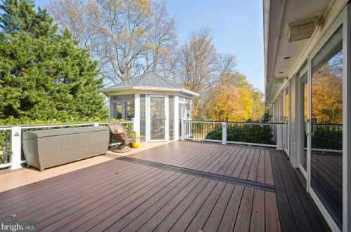 9101 Cherbourg Dr, Rockville MD 20854-3107 exterior