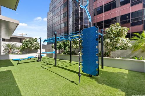 1388 Kapiolani Blvd, Honolulu HI  96814-3620 exterior