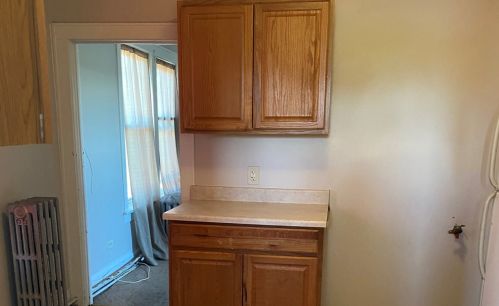 8220 Vincennes Ave, Chicago IL 60653-4203 exterior