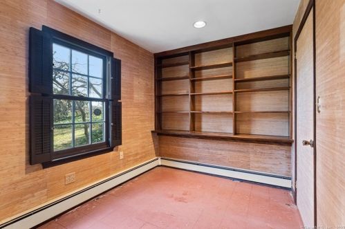 181 Long Lots Rd, Westport CT 06880-3826 exterior