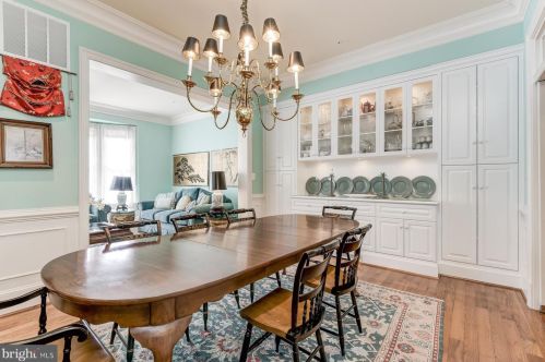 12561 Ansin Cir Dr, Rockville MD 20854-6912 exterior