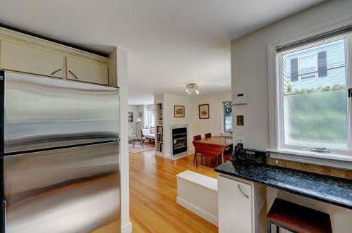 243 Transit St, Providence RI 02906-1023 exterior