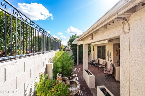 7451 Maritime Dr, Tucson AZ 85756-9151 exterior