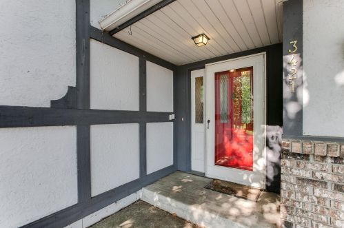 3421 Chandler Rd, Saint Paul, MN 55126-3915