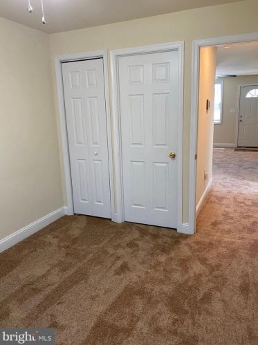 5306 Glenloch St, Philadelphia PA 19135-2718 exterior