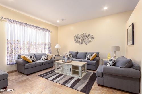 44115 16 St, Phoenix AZ exterior