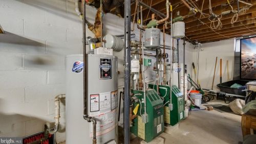 300 Ashland Ave, Manor PA 19036-1938 exterior