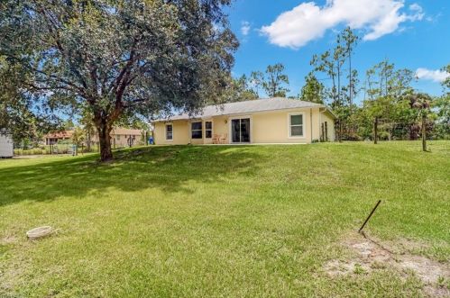 1941 22 Ave, Naples FL 34120-5422 exterior